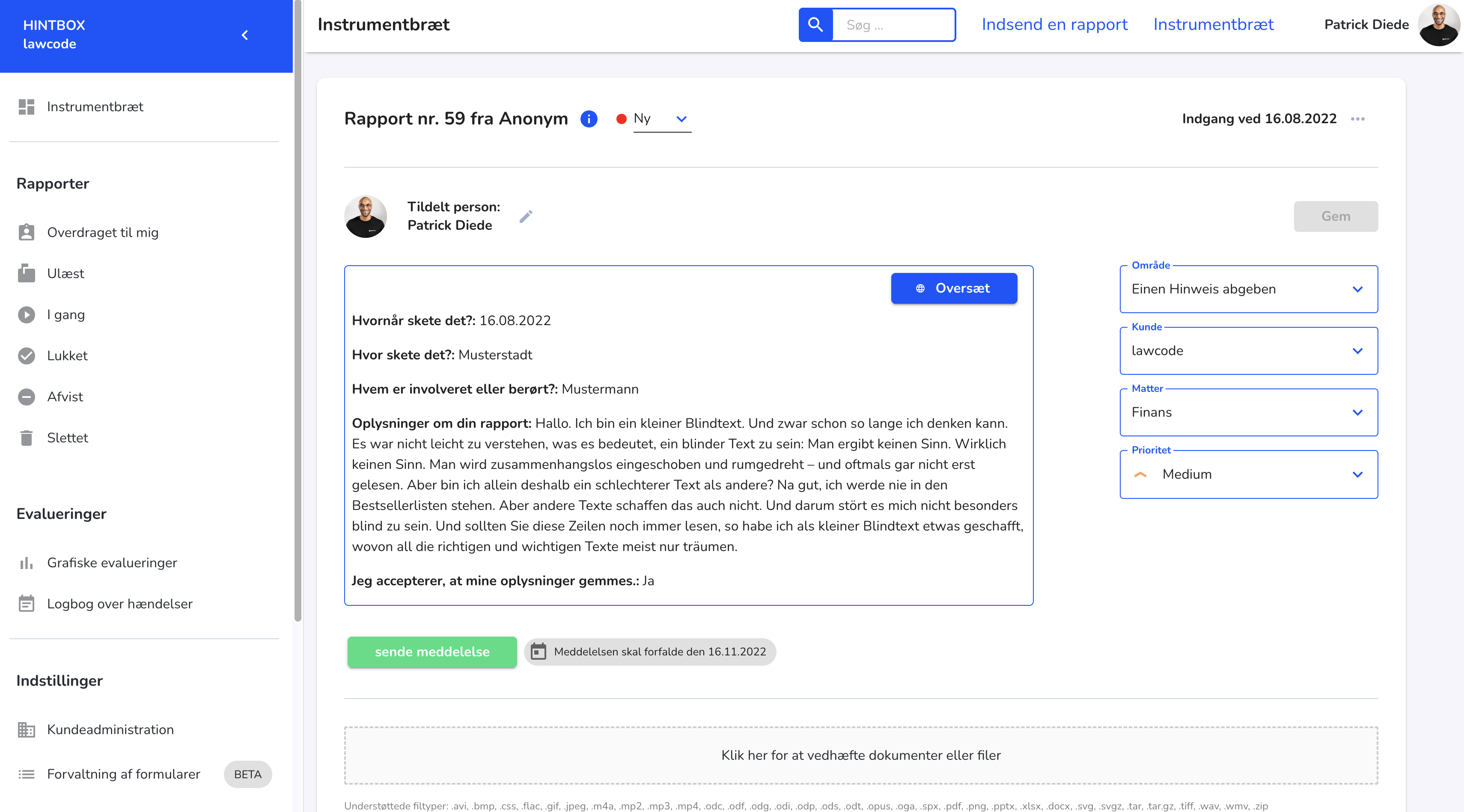 Compliance Manager bei der Bearbeitung eines Hinweises (DA)